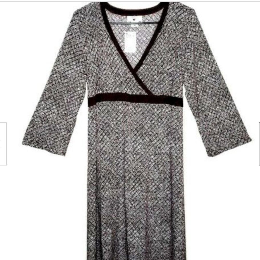 NWT two hearts Maternity Dress XL V Neck Empire Brown White Geometric Tie Back